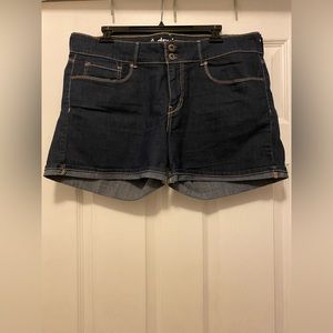 Denizen by Levi’s Denim Jean Shorts size 16